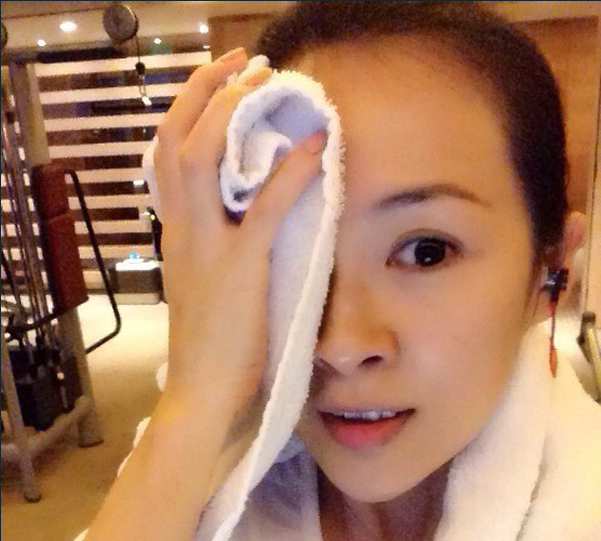 女明星素颜大曝光 妆前妆后美呆了