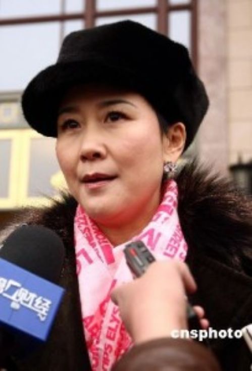 李小琳的情夫黎亮攜家逃澳洲「避風」